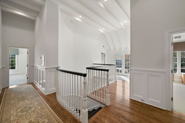 677 Greenleaf Avenue, Glencoe, IL 60022