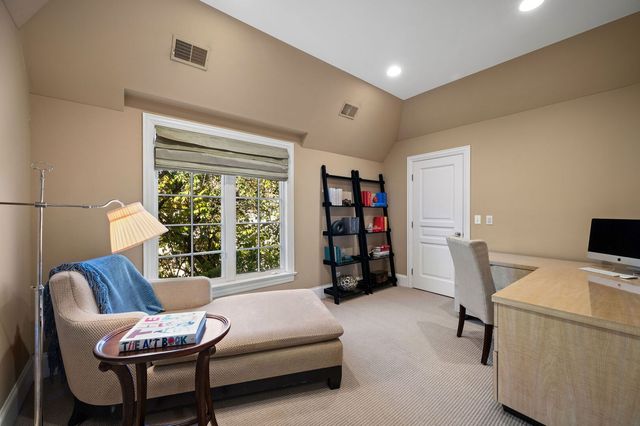 677 Greenleaf Avenue, Glencoe, IL 60022