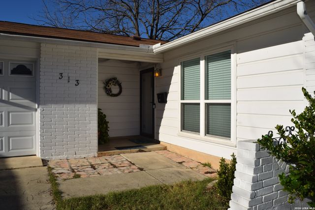 313 NELL DEANE BLVD, Schertz, TX 78154
