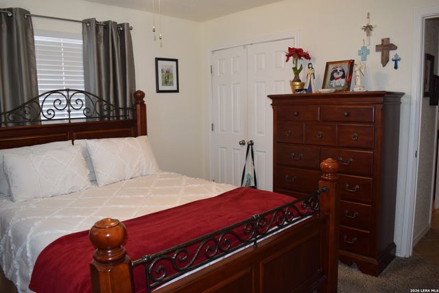 313 NELL DEANE BLVD, Schertz, TX 78154