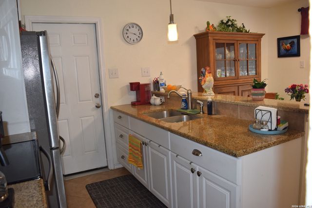 313 NELL DEANE BLVD, Schertz, TX 78154