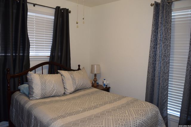313 NELL DEANE BLVD, Schertz, TX 78154