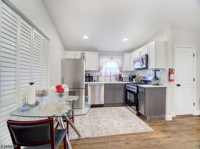 36 Orchard Pl, Irvington Twp., NJ 07111