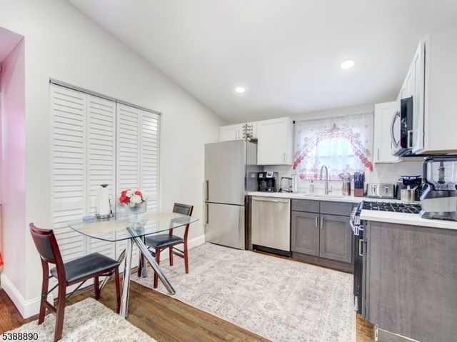 36 Orchard Pl, Irvington Twp., NJ 07111