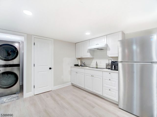 36 Orchard Pl, Irvington Twp., NJ 07111