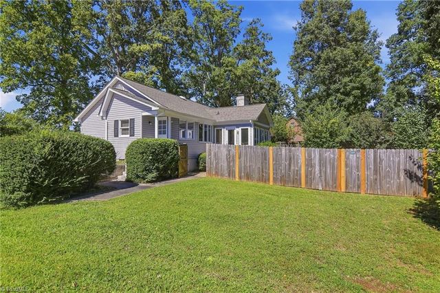 1233 Guilford College Road, Jamestown, NC 27282