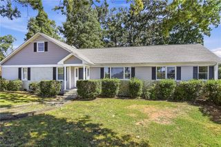 1233 Guilford College Road, Jamestown, NC 27282