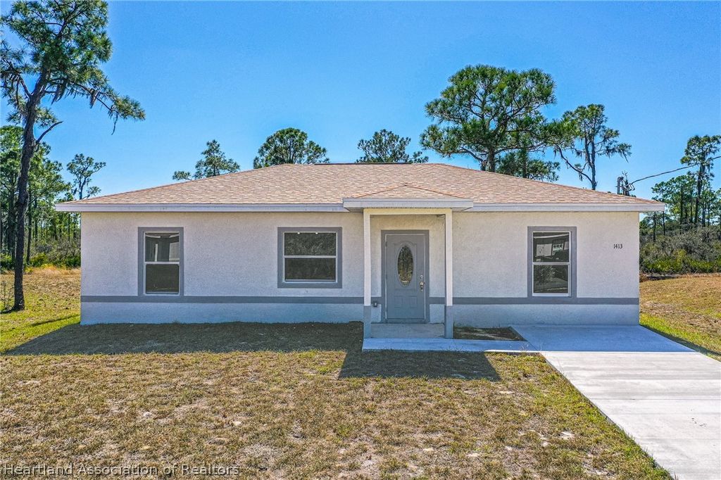 1413 Bittersweet Street, Lake Placid, FL 33852