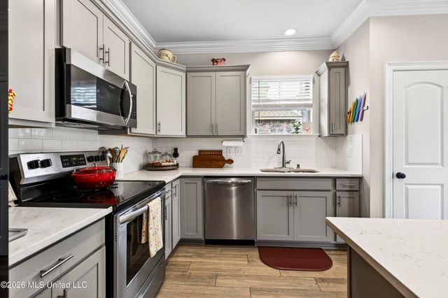 6932 Osprey Drive, Ocean Springs, MS 39564