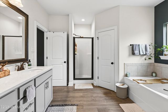 6932 Osprey Drive, Ocean Springs, MS 39564