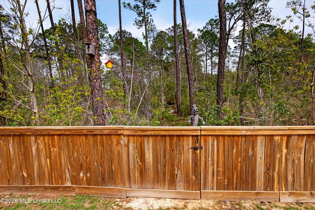 6932 Osprey Drive, Ocean Springs, MS 39564