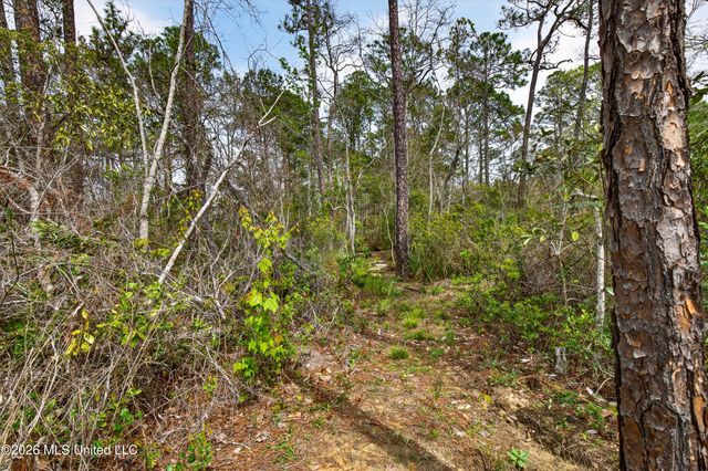 6932 Osprey Drive, Ocean Springs, MS 39564