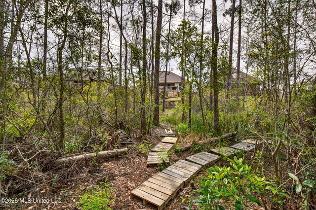 6932 Osprey Drive, Ocean Springs, MS 39564