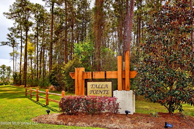 6932 Osprey Drive, Ocean Springs, MS 39564