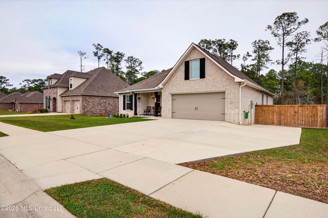 6932 Osprey Drive, Ocean Springs, MS 39564