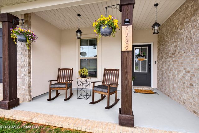 6932 Osprey Drive, Ocean Springs, MS 39564