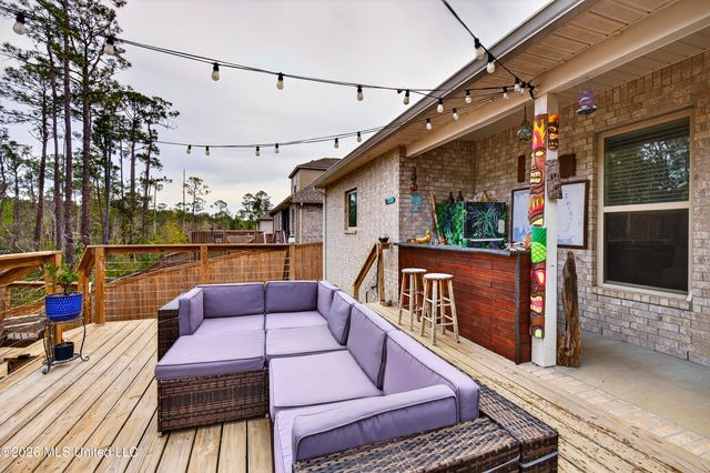 6932 Osprey Drive, Ocean Springs, MS 39564