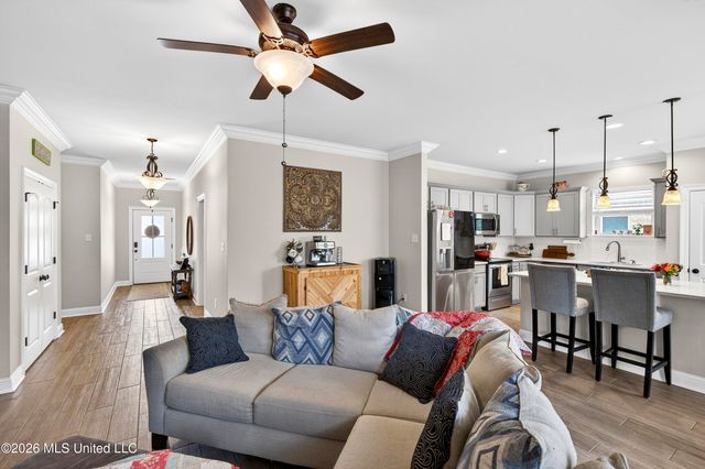 6932 Osprey Drive, Ocean Springs, MS 39564