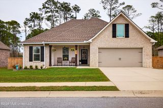 6932 Osprey Drive, Ocean Springs, MS 39564