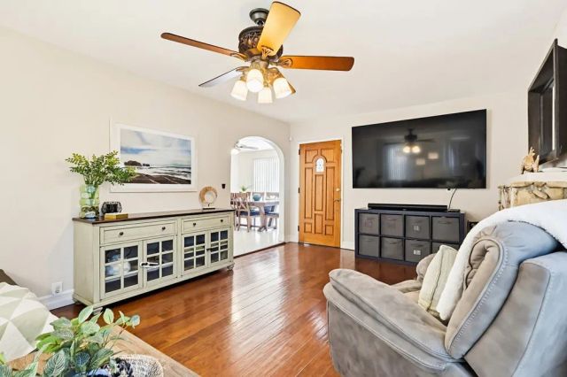 814 S Alma Street, San Pedro, CA 90731