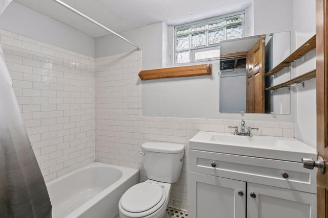 3823 Dupont Avenue N, Minneapolis, MN 55412