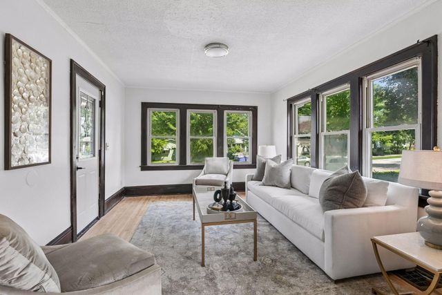 3823 Dupont Avenue N, Minneapolis, MN 55412
