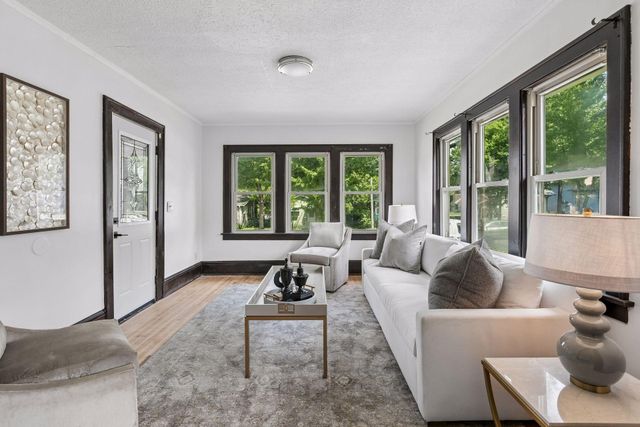 3823 Dupont Avenue N, Minneapolis, MN 55412