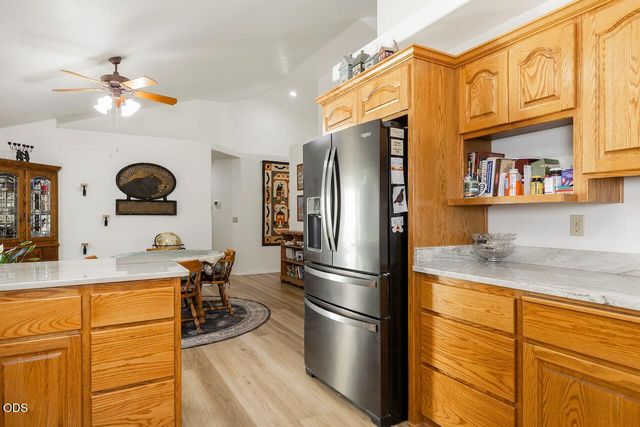 366 Springbrook Drive, Grants Pass, OR 97527