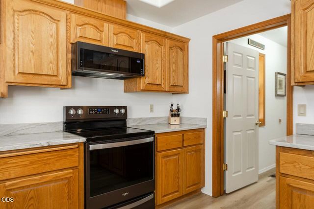 366 Springbrook Drive, Grants Pass, OR 97527