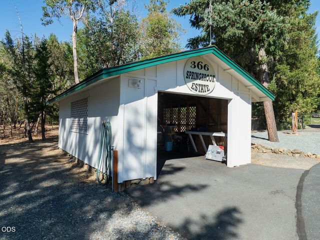 366 Springbrook Drive, Grants Pass, OR 97527