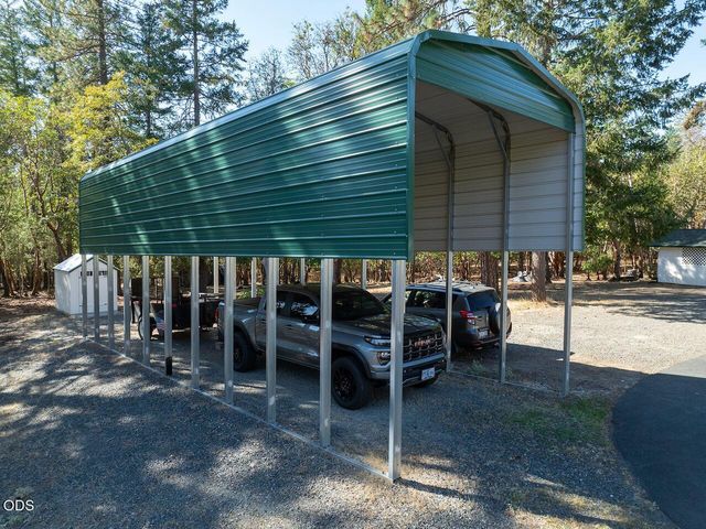 366 Springbrook Drive, Grants Pass, OR 97527