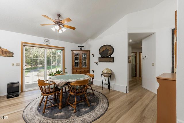 366 Springbrook Drive, Grants Pass, OR 97527