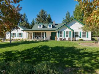 366 Springbrook Drive, Grants Pass, OR 97527