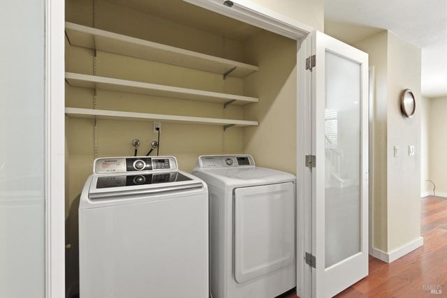 2 Village Pkwy, Napa, CA 94558