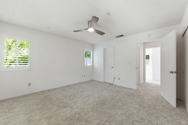 2 Village Pkwy, Napa, CA 94558