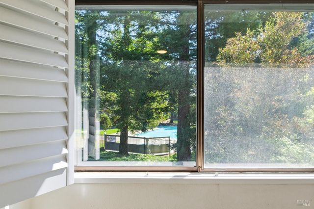 2 Village Pkwy, Napa, CA 94558