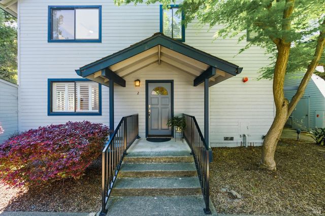 2 Village Pkwy, Napa, CA 94558