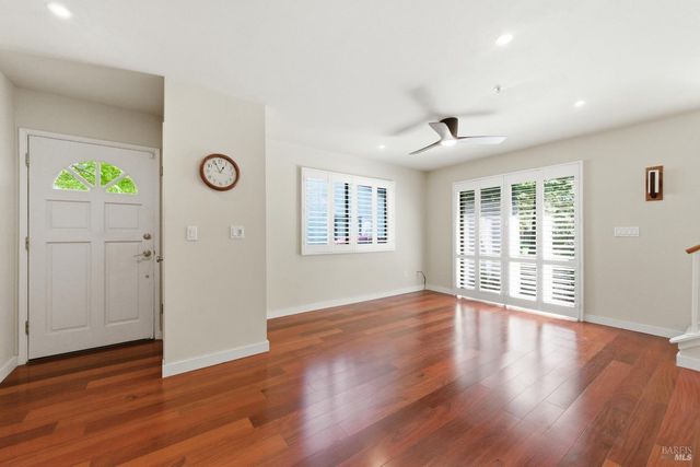 2 Village Pkwy, Napa, CA 94558