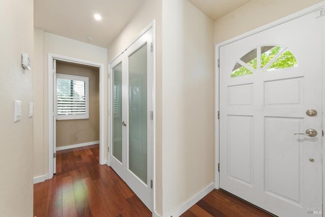 2 Village Pkwy, Napa, CA 94558