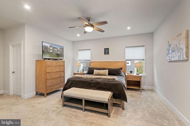 18082 MARSH PINE RD, Dumfries, VA 22026