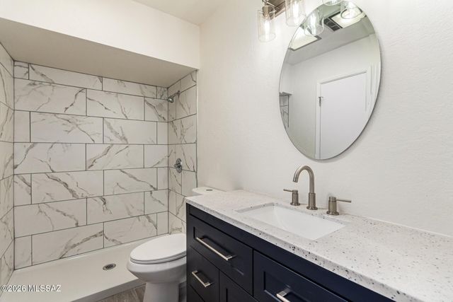 189 W Calle Del Chancero, Green Valley, AZ 85614