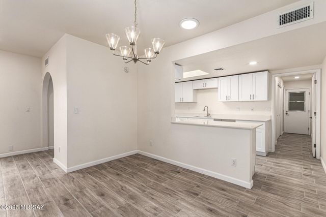 189 W Calle Del Chancero, Green Valley, AZ 85614