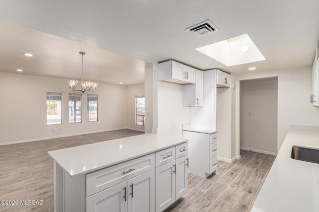 189 W Calle Del Chancero, Green Valley, AZ 85614