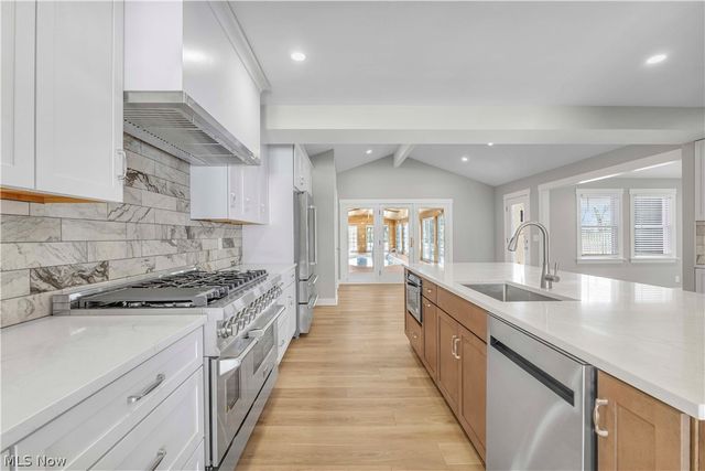 20252 Westhaven Lane, Rocky River, OH 44116