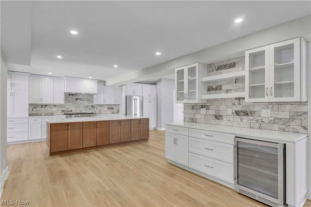 20252 Westhaven Lane, Rocky River, OH 44116