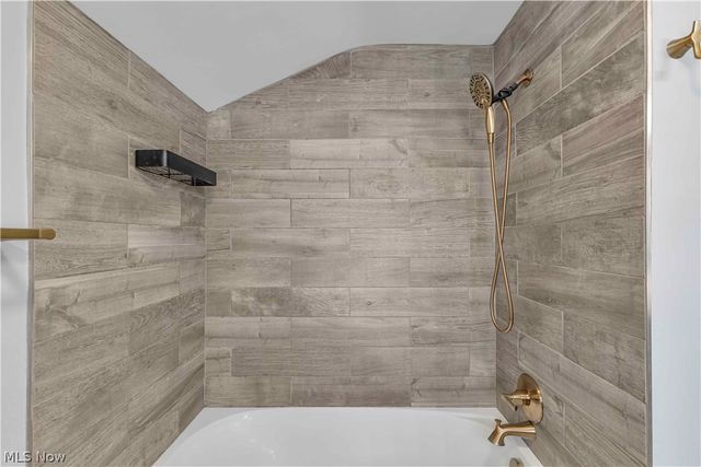 20252 Westhaven Lane, Rocky River, OH 44116