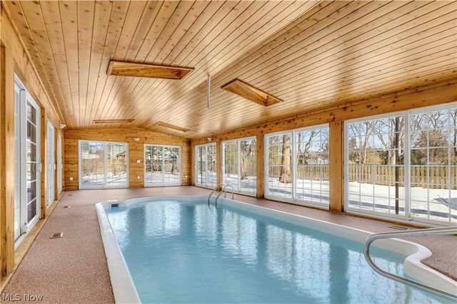 20252 Westhaven Lane, Rocky River, OH 44116