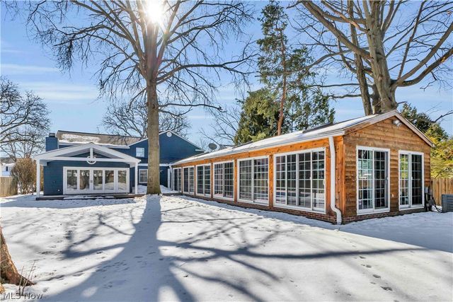 20252 Westhaven Lane, Rocky River, OH 44116