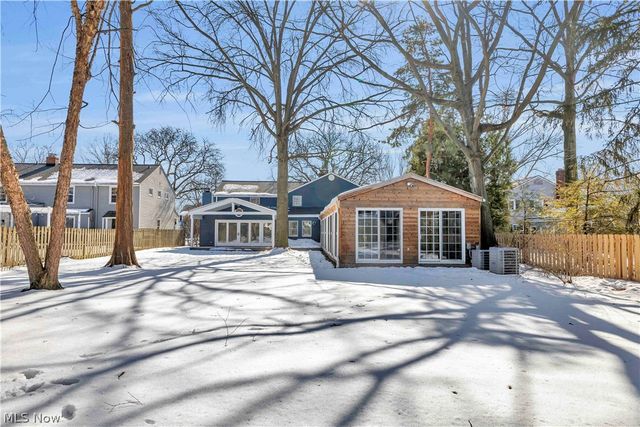 20252 Westhaven Lane, Rocky River, OH 44116