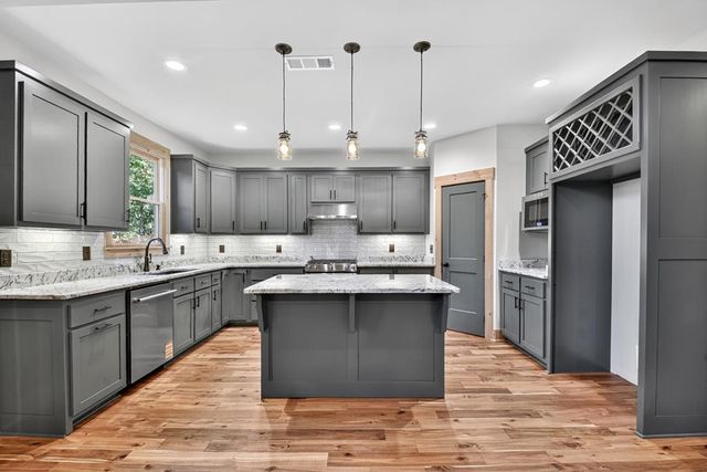 382 Pocaset Drive, Ellijay, GA 30540